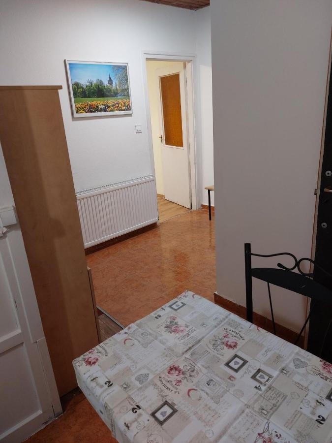 Red Locomotive Apartment 부다페스트 외부 사진